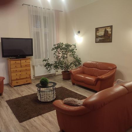 Szent Janos Apartman Makó エクステリア 写真